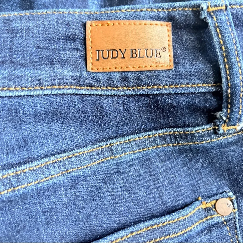 Judy Blue Wide Leg Jeans - Picture 5 of 10